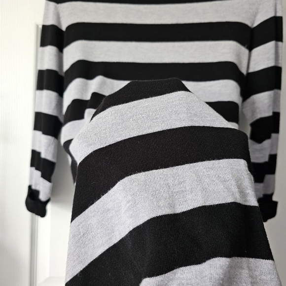 French Connection Black and Gray Striped Sweater Dress - Size 12 - Picture 9 of 14